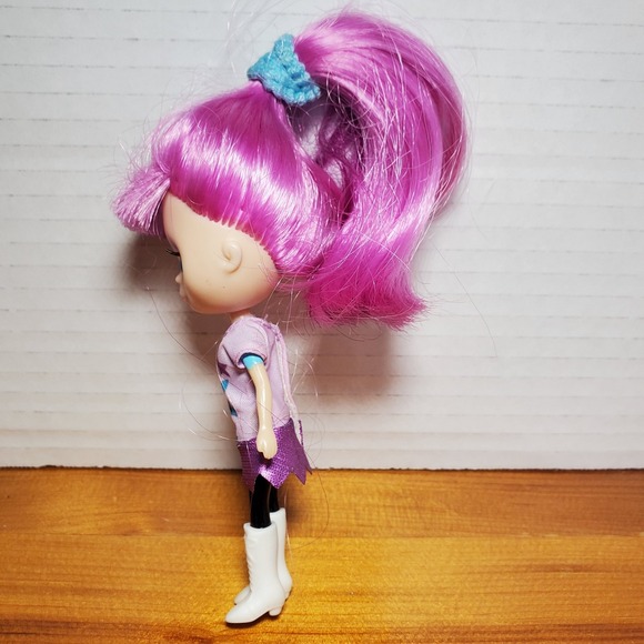 Littlest Pet Shop LPS Pretty in Purple Blythe Doll #B47 Wearing #B52 Outfit - Picture 4 of 5